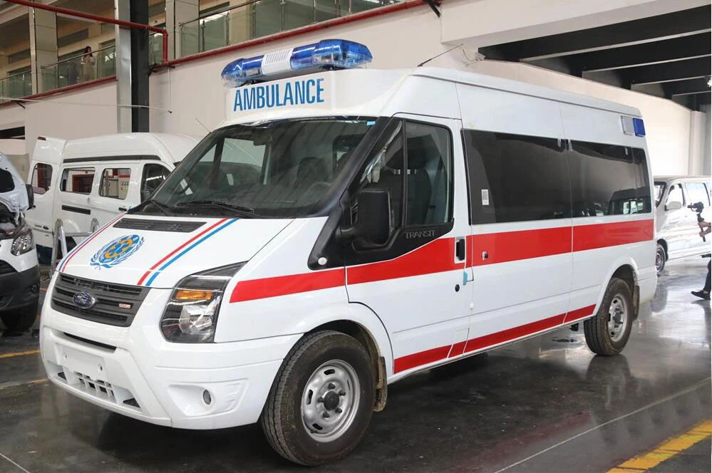 First Aid Hospital ICU Transit Medical Clinic Ambulance Truck for Emergency